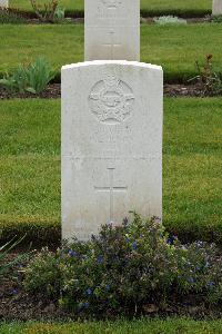 Harrogate (Stonefall) Cemetery - Henry, Robert Lloyd